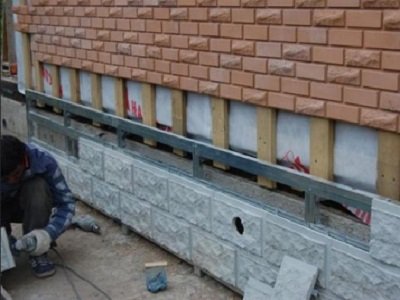 Установка фасадной плитки: описание преимуществ и недостатков